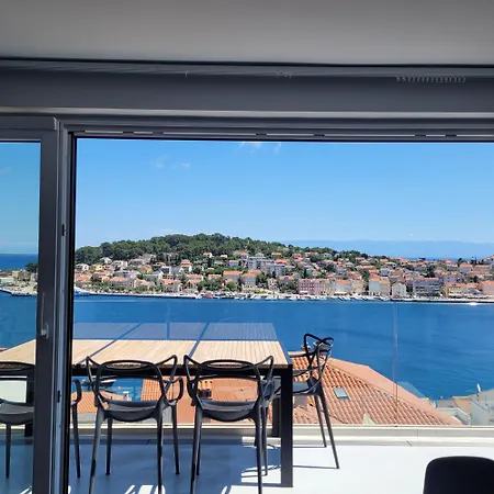 Design Penthouse 5 *