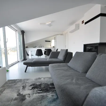 Design Penthouse 5 *