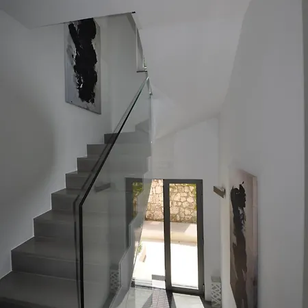 Design Penthouse 5 公寓