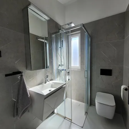 Design Penthouse 5 公寓 木洛希尼