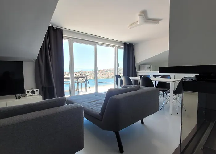 Апартаменты Design Penthouse 5 Мали-Лошинь