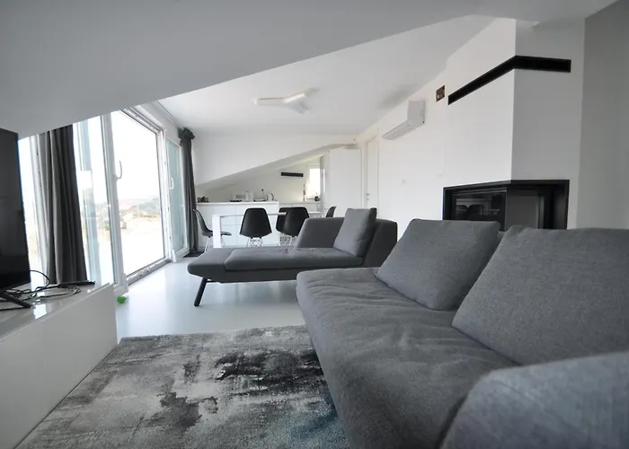 Design Penthouse 5 *
