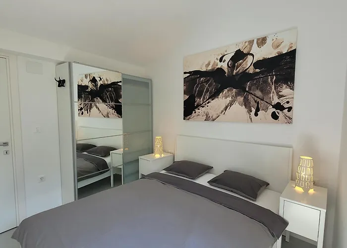 Design Penthouse 5 *