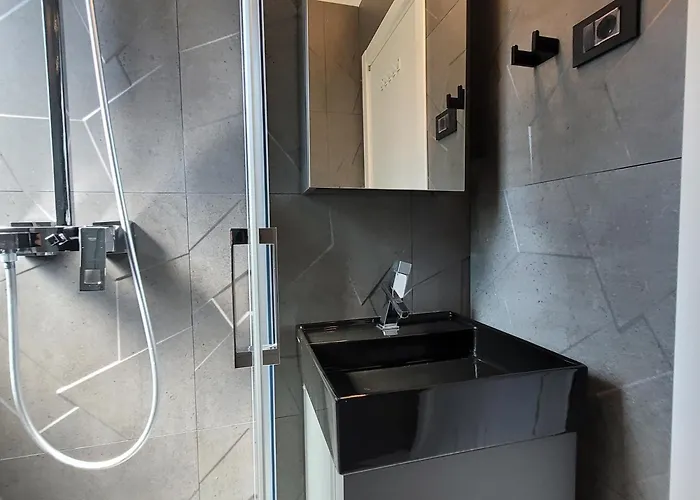Design Penthouse 5 *