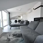 Design Penthouse 5 *