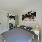 Design Penthouse 5 *