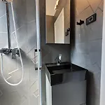 Design Penthouse 5 *